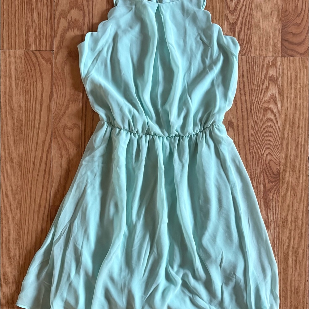 Iz Byer Scalloped Sleevless Dress